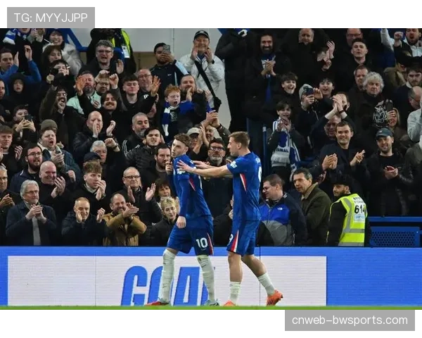 切尔西3-2逆转西汉姆联，佩德罗传射建功完成让二追三